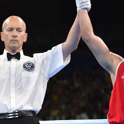 boxing-refs-rio-160807-1180